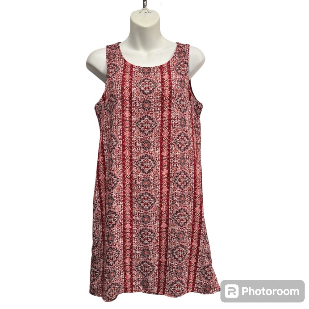 Pink Republic Sheath Dress Red Paisley print  size medium